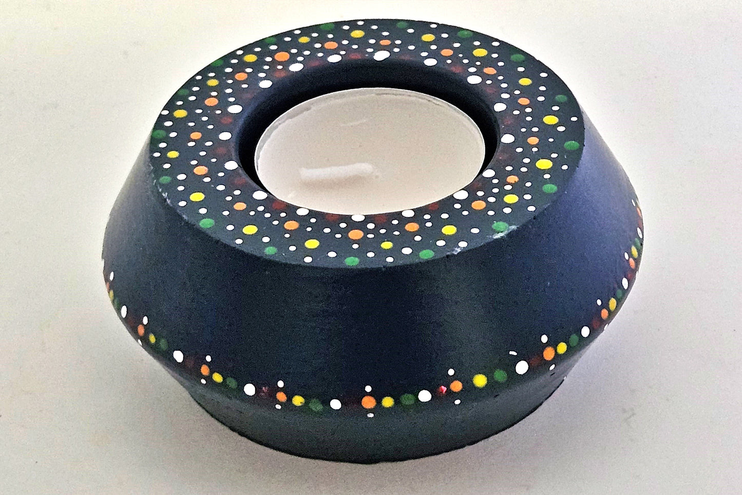 Round hand-painted Tealight Holder TH01